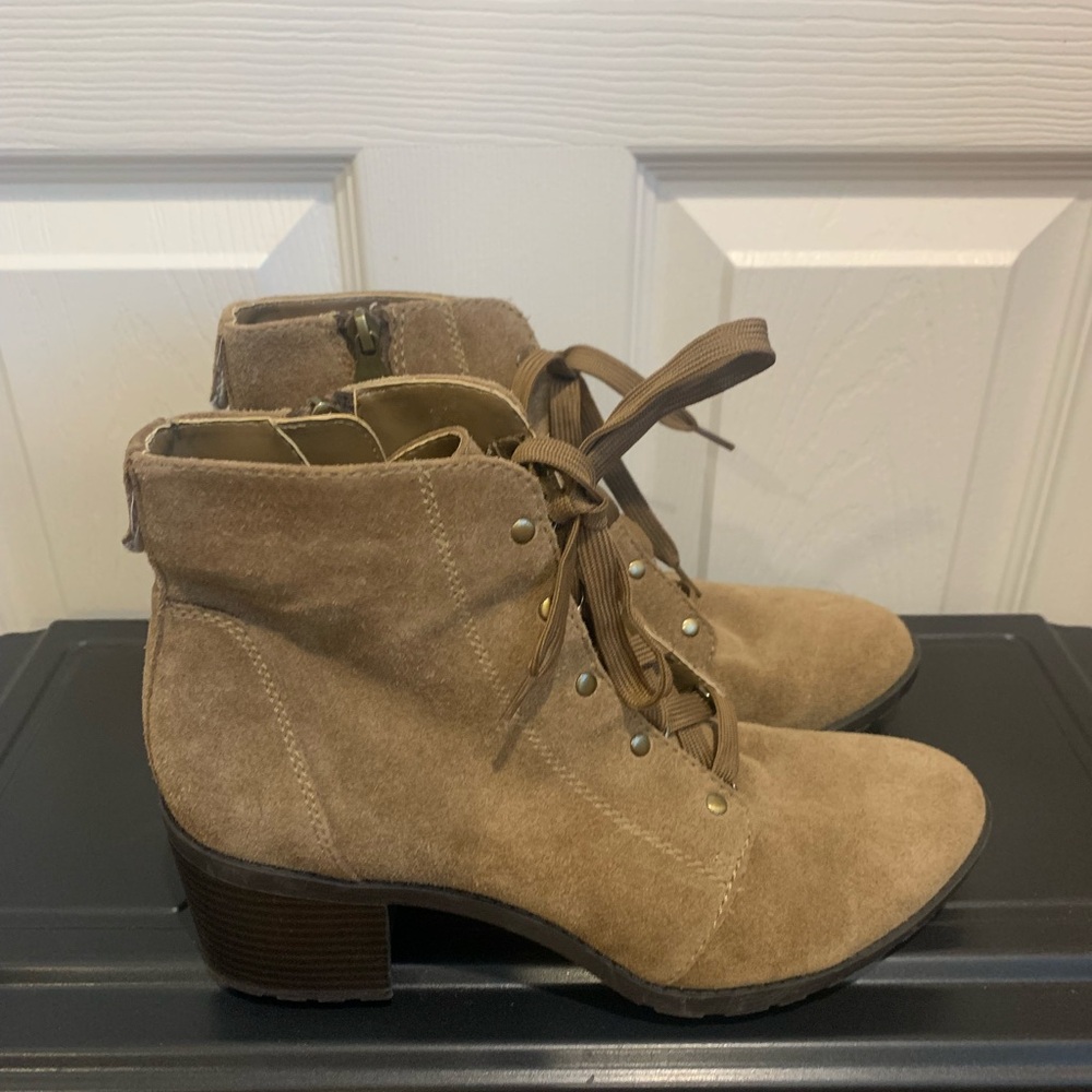 Women's Tan Suede Ankle Boots